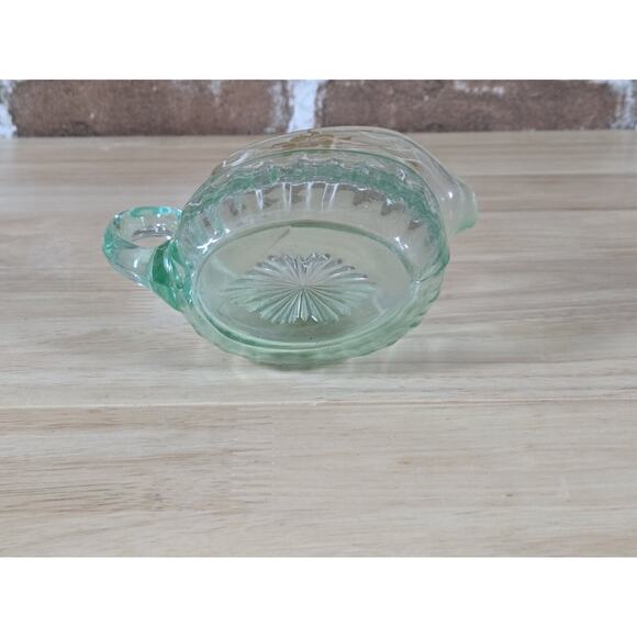 Vintage Mint Green Uranium Glass Cream & Sugar Serving Set - Picture 8 of 11